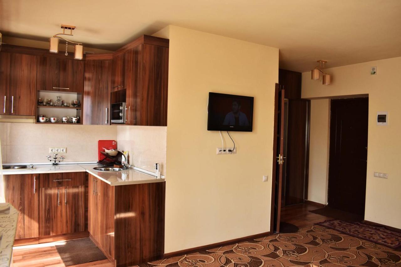 Напротив Спортивно-Концертного Комплекса Apartment Yerevan Exterior photo