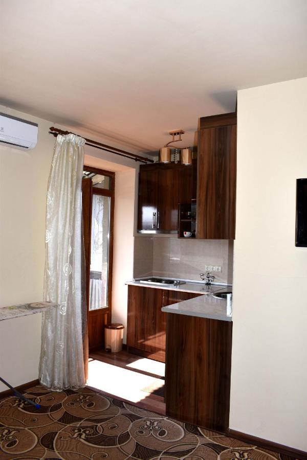 Напротив Спортивно-Концертного Комплекса Apartment Yerevan Exterior photo